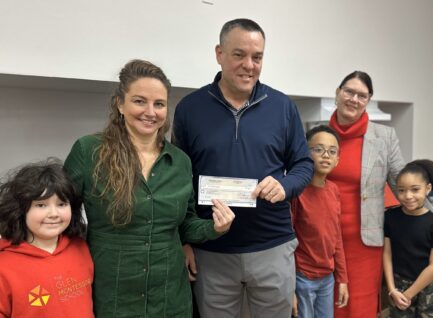 THE GLEN MONTESSORI SCHOOL Receives STEM Grant from Toshiba America Foundation